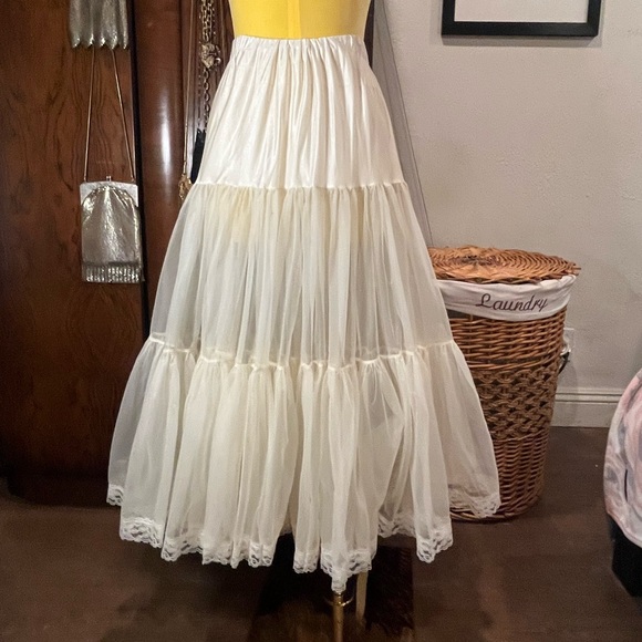 Vintage Crinoline with 5 layers small - Picture 6 of 7